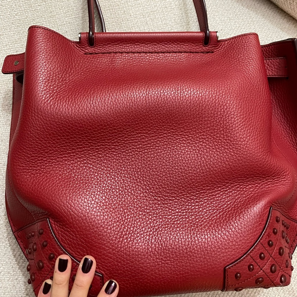 Tods leather red handle bag
